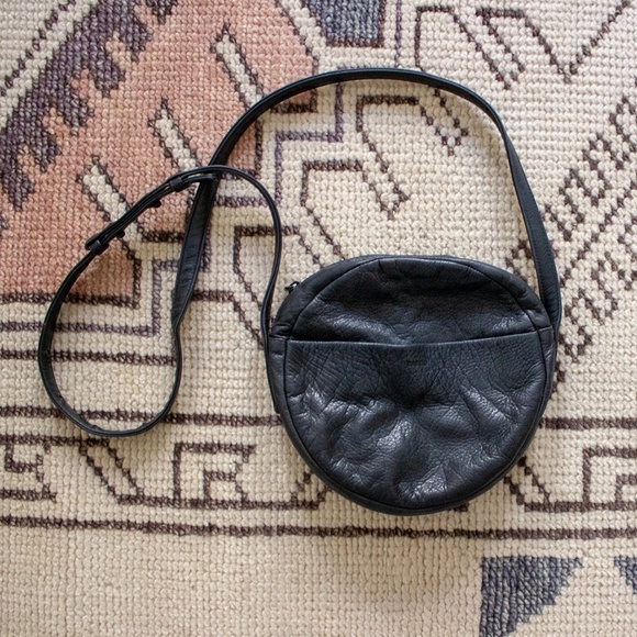 BAGGU Handbags - Baggu Black Leather Circle Purse